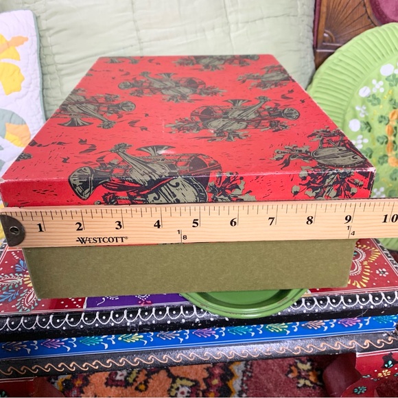 Vintage Christmas Box - Picture 6 of 7